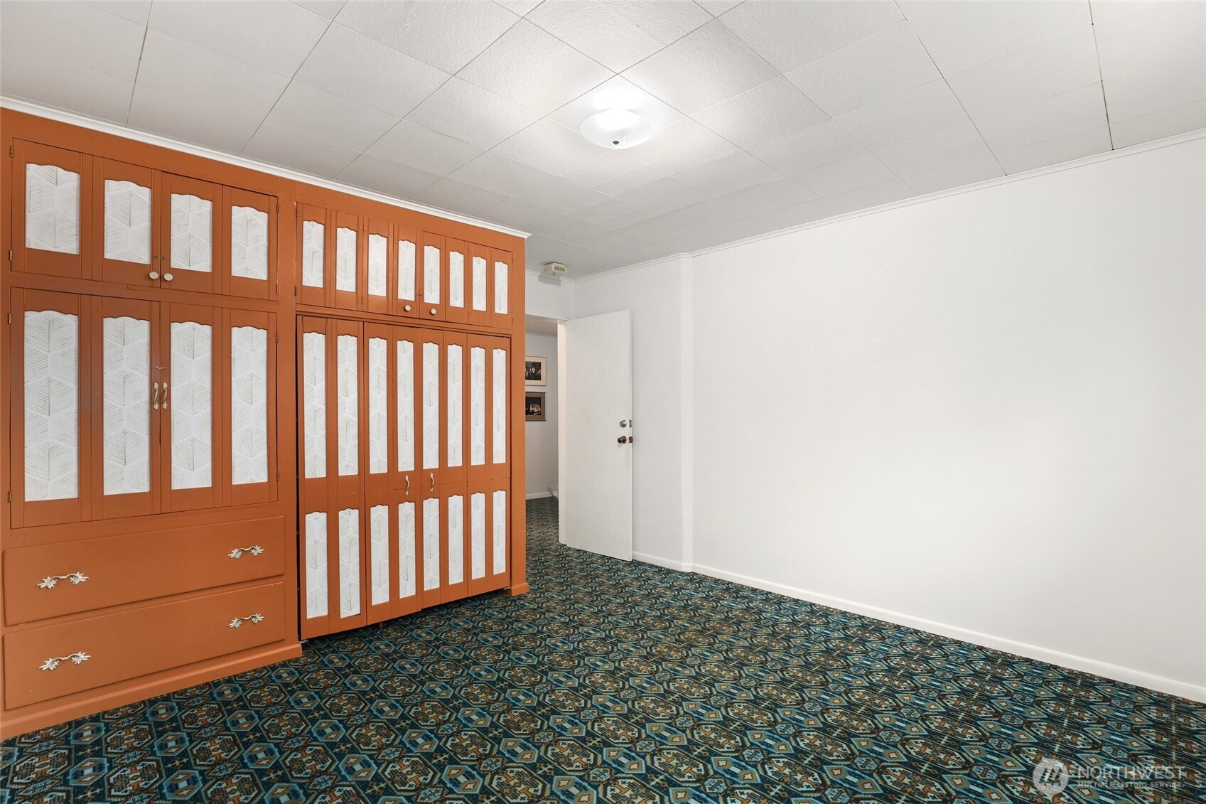 215 H Street Cosmopolis, WA 98537 - Photo 18 of 40 a view of a black and white wall