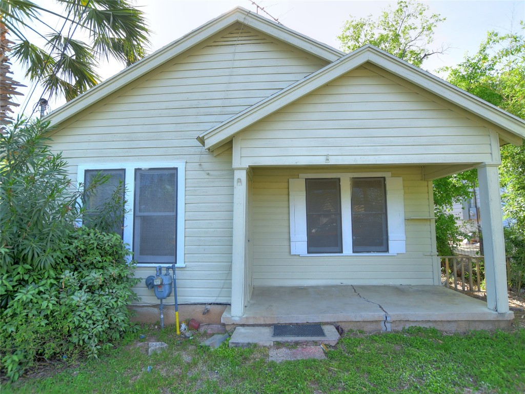 4305 Red River Street Austin, TX 78751 - Photo 2 of 9 Back of house with a porch
