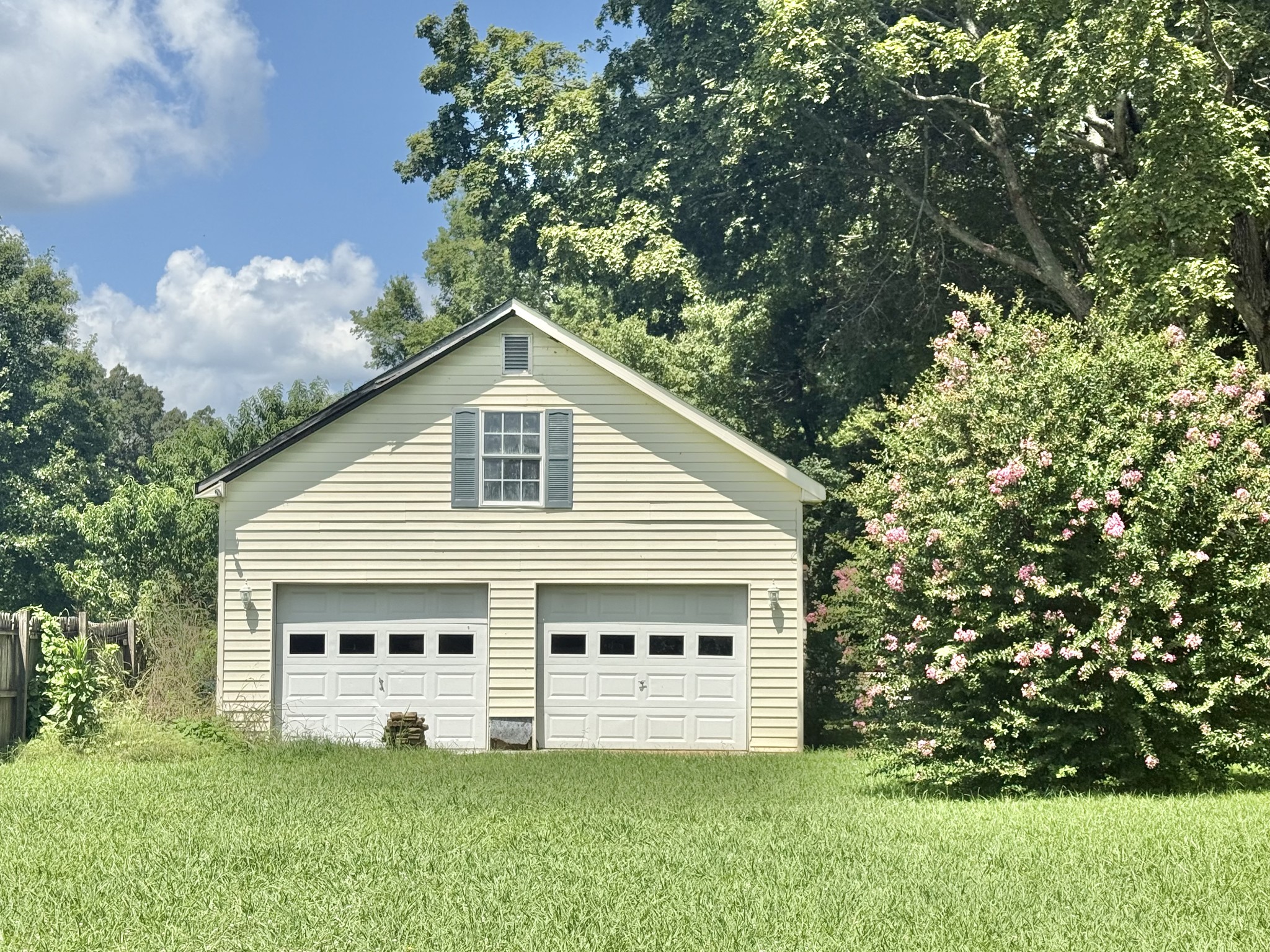 604 South Main Street St. Joseph, TN 38481 - Photo 3 of 10 a view of a house with a yard