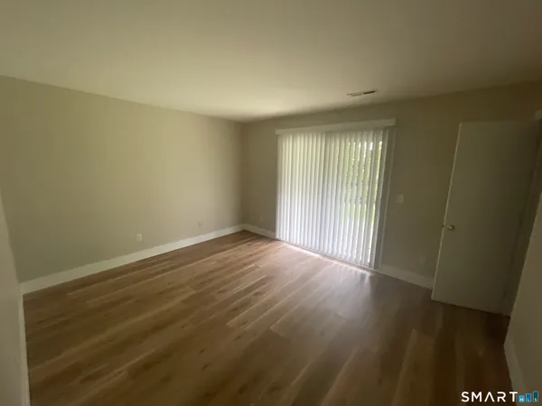 $2,100 | 71 Aiken Street, Unit L5, Norwalk, CT 06851