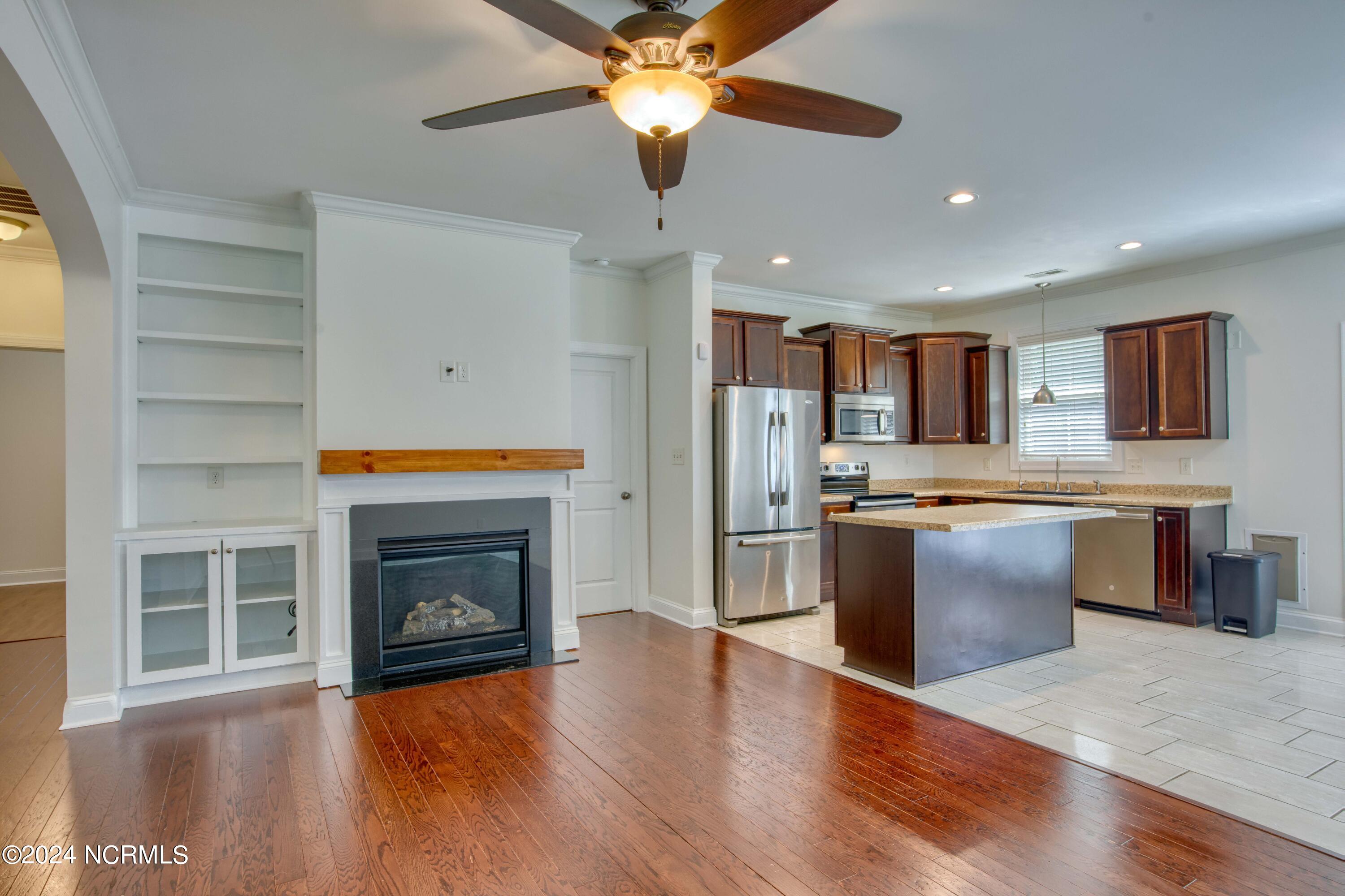 204 East Ridge Court Jacksonville, NC 28540 - Photo 6 of 40 204 E. Ridge Ct - Interiors - Edited_4