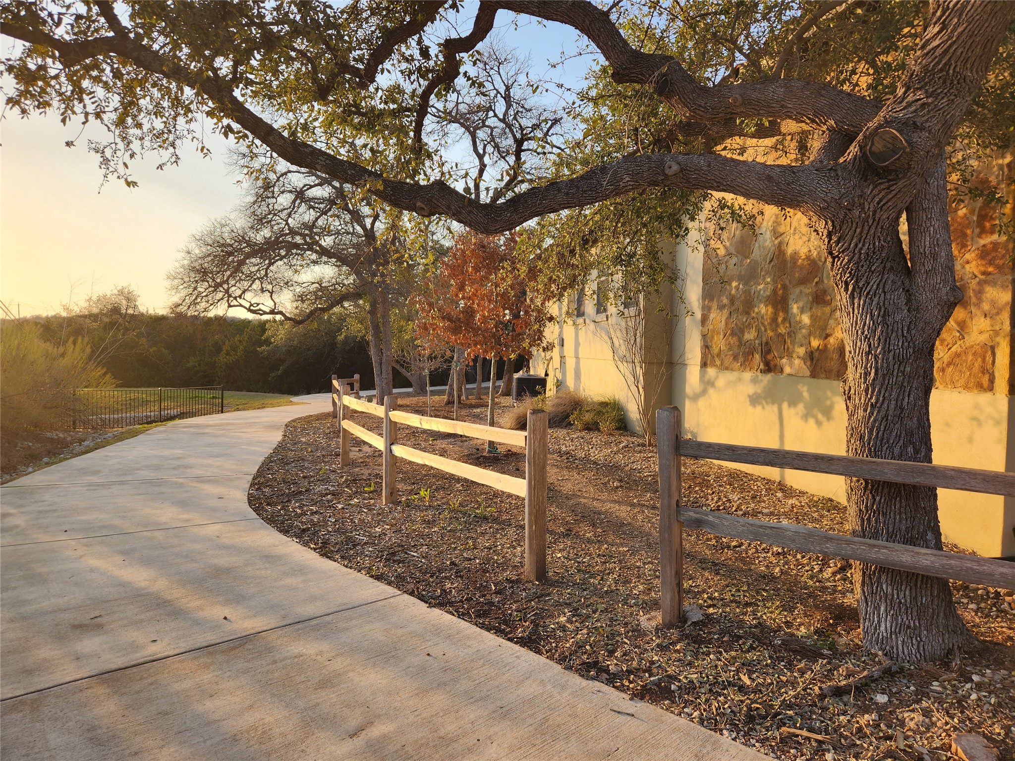 5502 Patagonia Pass Austin, TX 78738 - Photo 28 of 34 Surrounding community