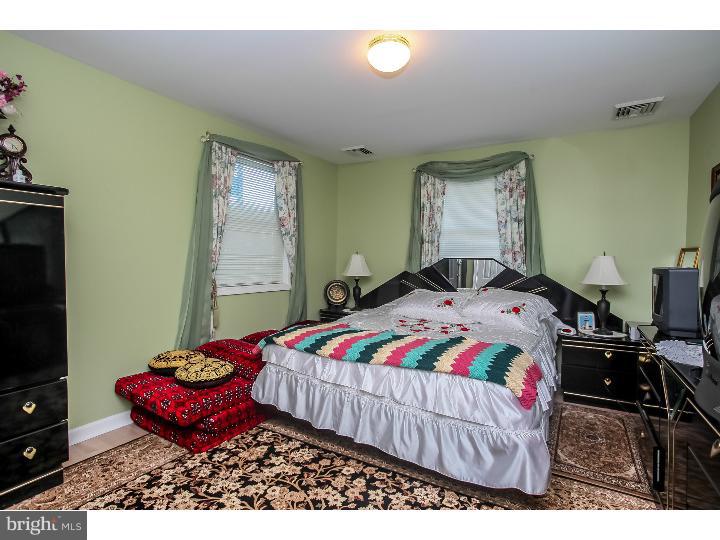 900 Edwards Drive Springfield, PA 19064 - Photo 17 of 25 Bedroom