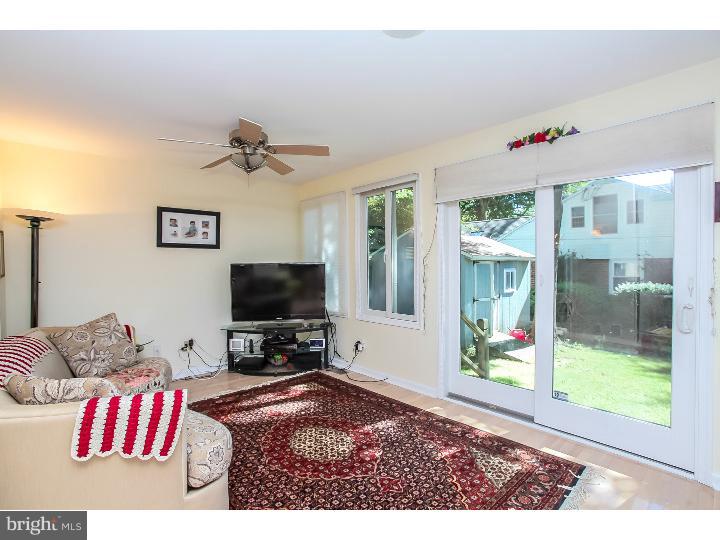 900 Edwards Drive Springfield, PA 19064 - Photo 18 of 25 Sun Room