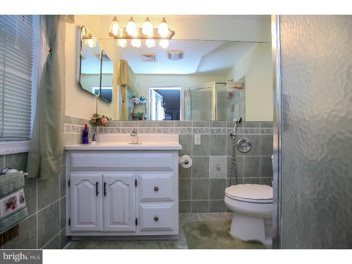 900 Edwards Drive Springfield, PA 19064 - Photo 20 of 25 Bathroom