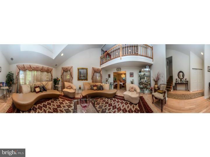 900 Edwards Drive Springfield, PA 19064 - Photo 24 of 25 Living Room