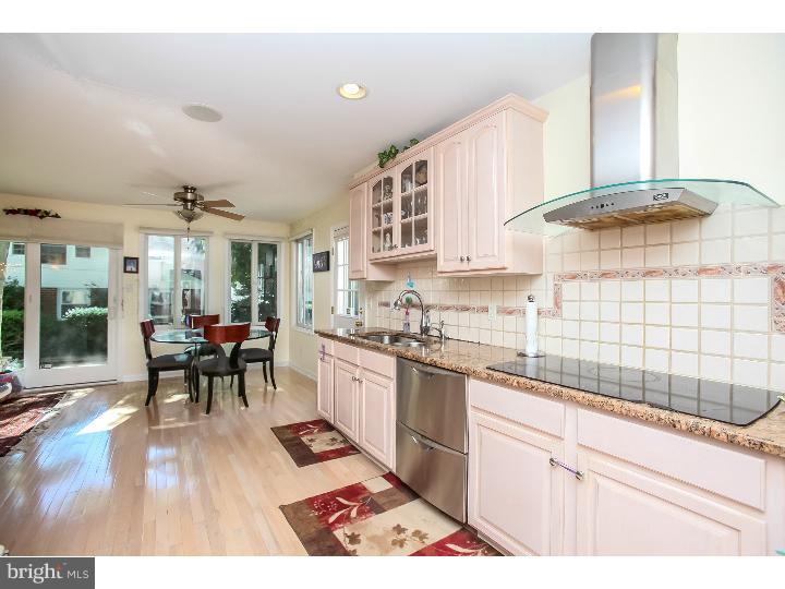 900 Edwards Drive Springfield, PA 19064 - Photo 6 of 25 Kitchen