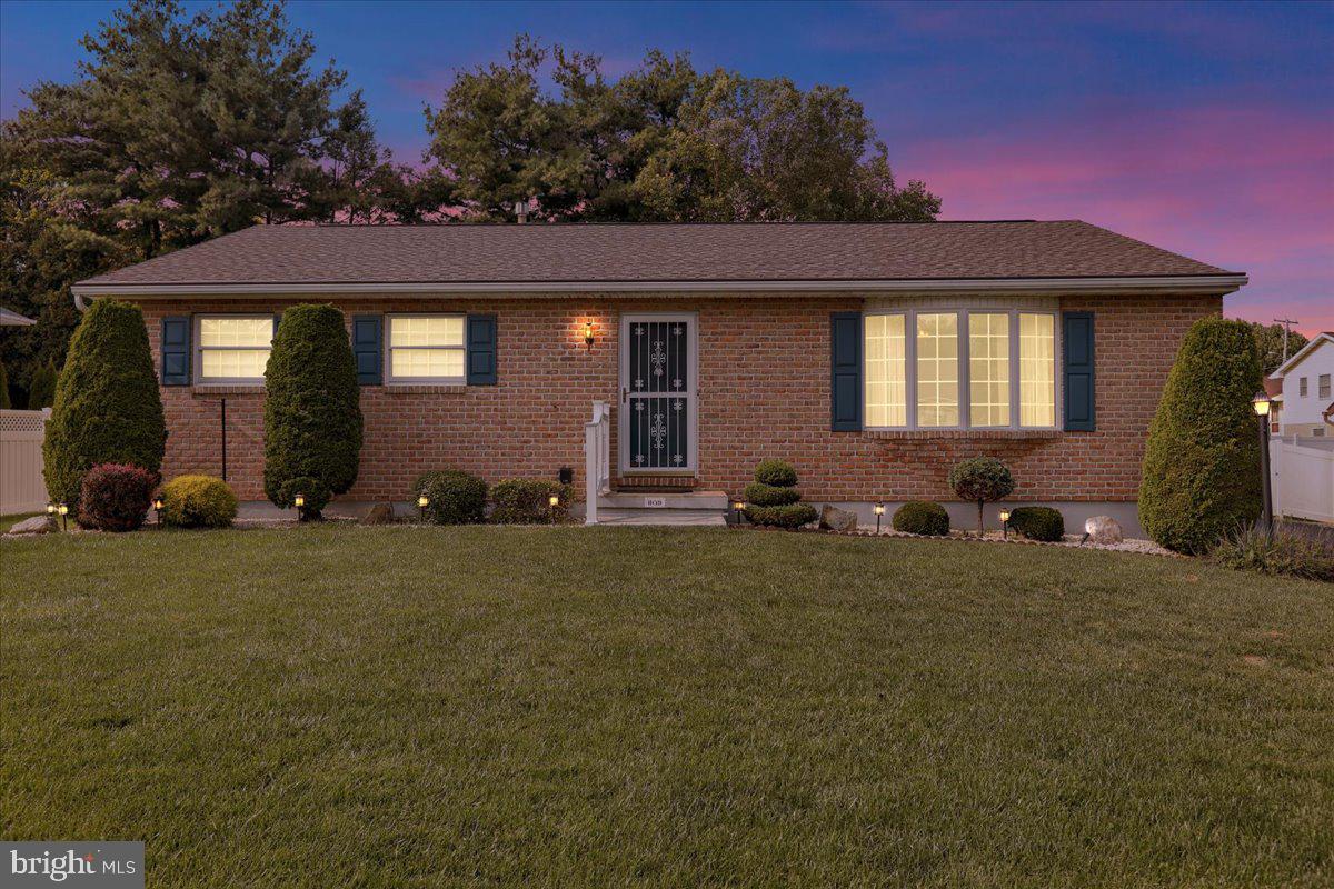 809 Whitner Road Reading, PA 19605 - Photo 3 of 50