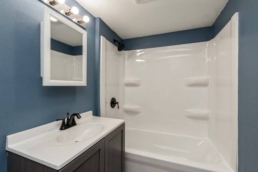 304 Maple Street Center Point, IA 52213 - Photo 19 of 33 Gallery Image 19