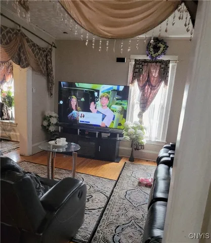 $110,999 | 2331 Midland Avenue, Syracuse, NY 13205