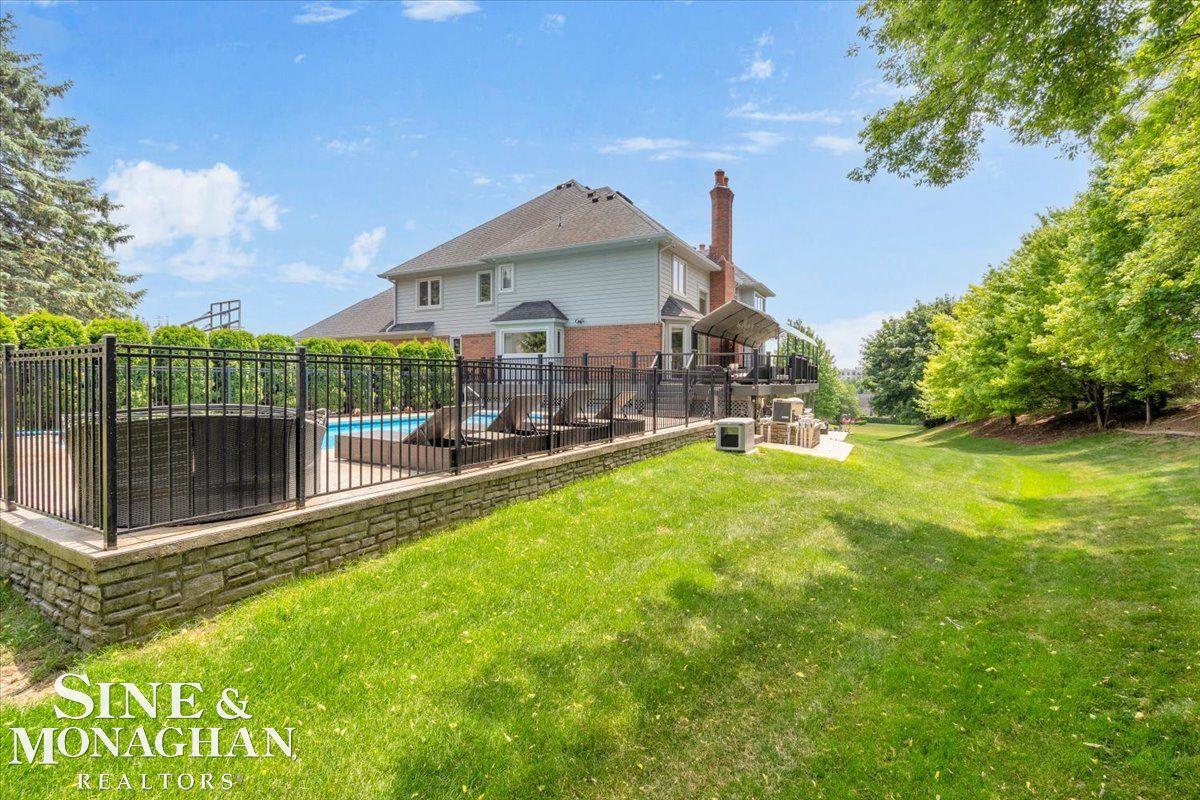 1289 Creek Pointe Drive Rochester, MI 48307 - Photo 77 of 89