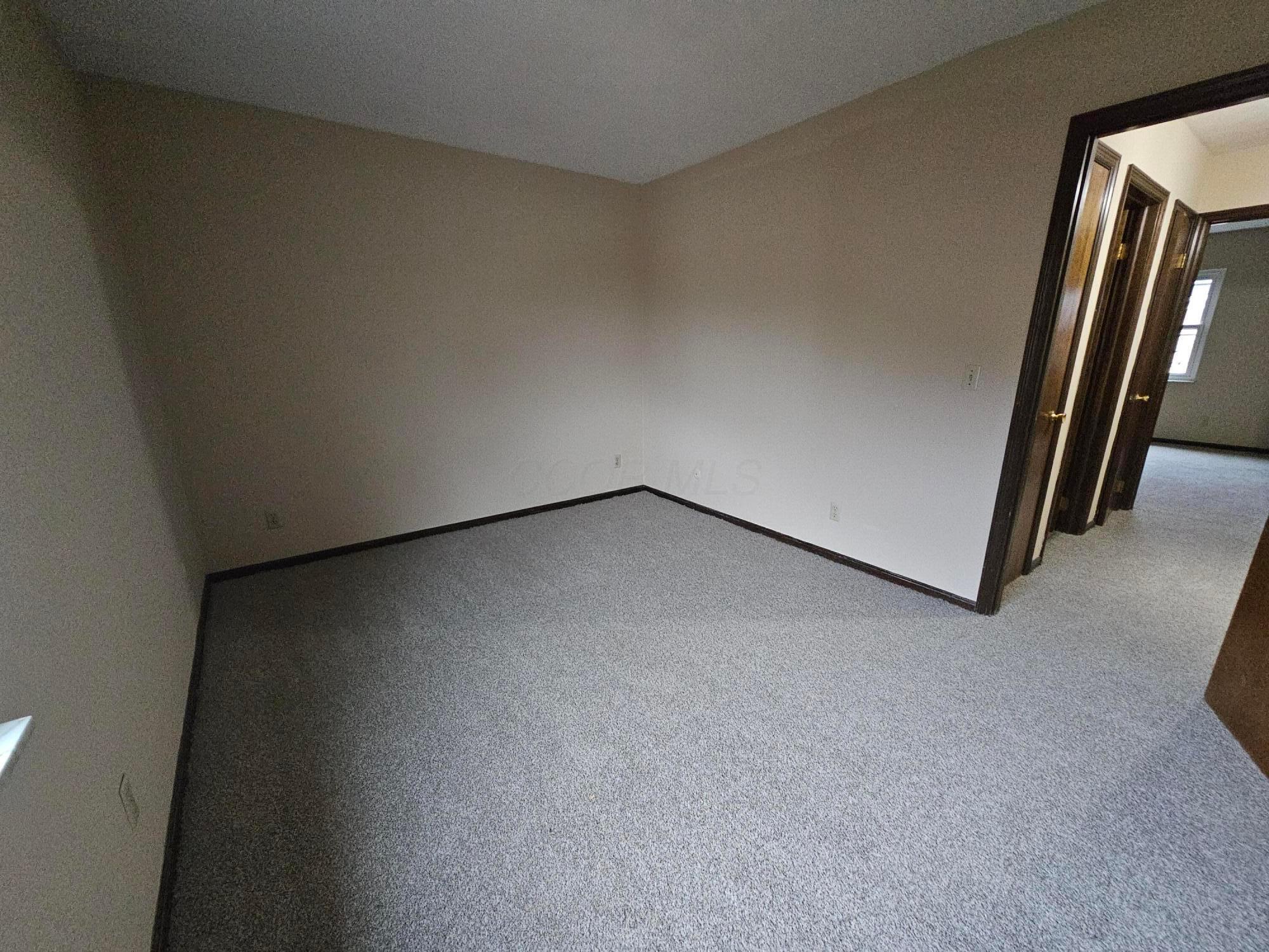 5013 Godown Road, Unit A Columbus, OH 43220 - Photo 13 of 26 20241209_112843