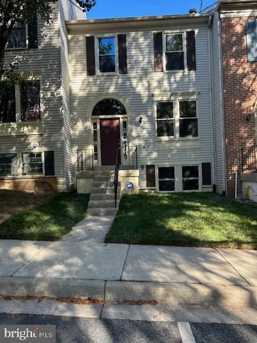 $469,000 | 25 Drumcastle Court, Germantown, MD 20876