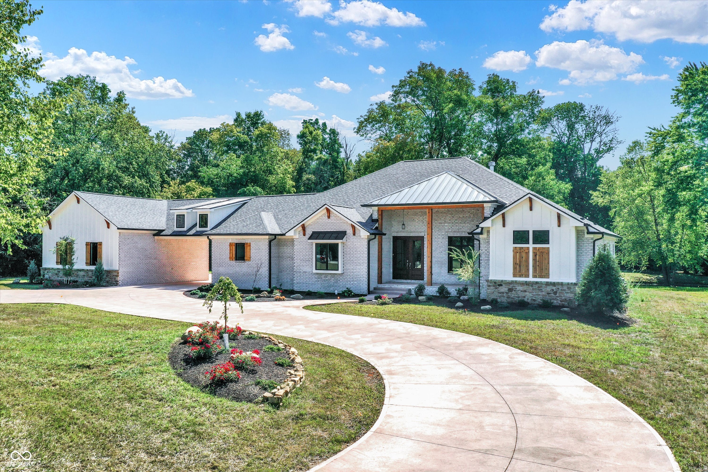 3621 Olive Branch Road Greenwood, IN 46143 - Photo 2 of 63