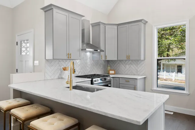 $425,000 | 5411 St Elmo Avenue, Chattanooga, TN 37409