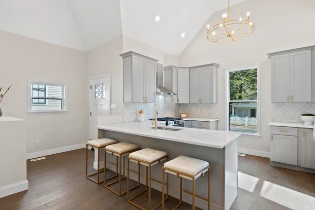 $425,000 | 5411 St Elmo Avenue, Chattanooga, TN 37409