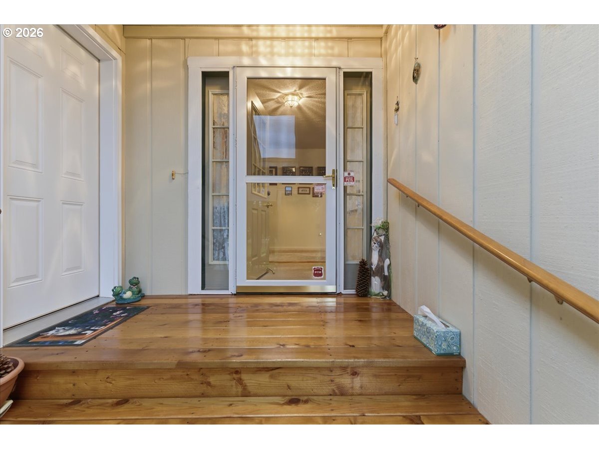 26100 Alpine Road Monroe, OR 97456 - Photo 3 of 45