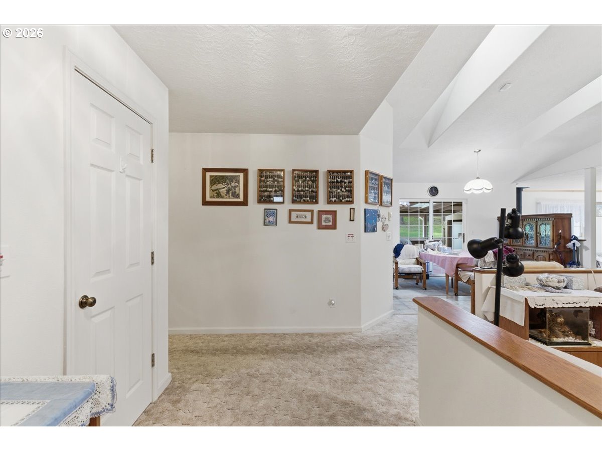 26100 Alpine Road Monroe, OR 97456 - Photo 6 of 45