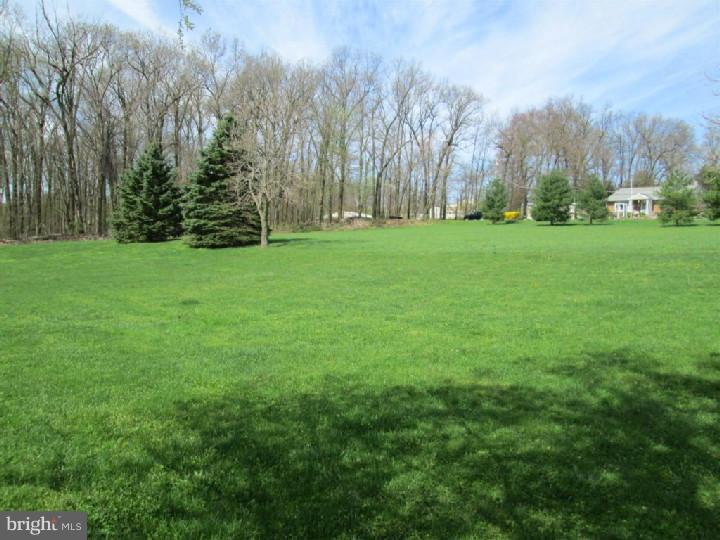 105 Forrest Drive Sinking Spring, PA 19608 - Photo 7 of 25