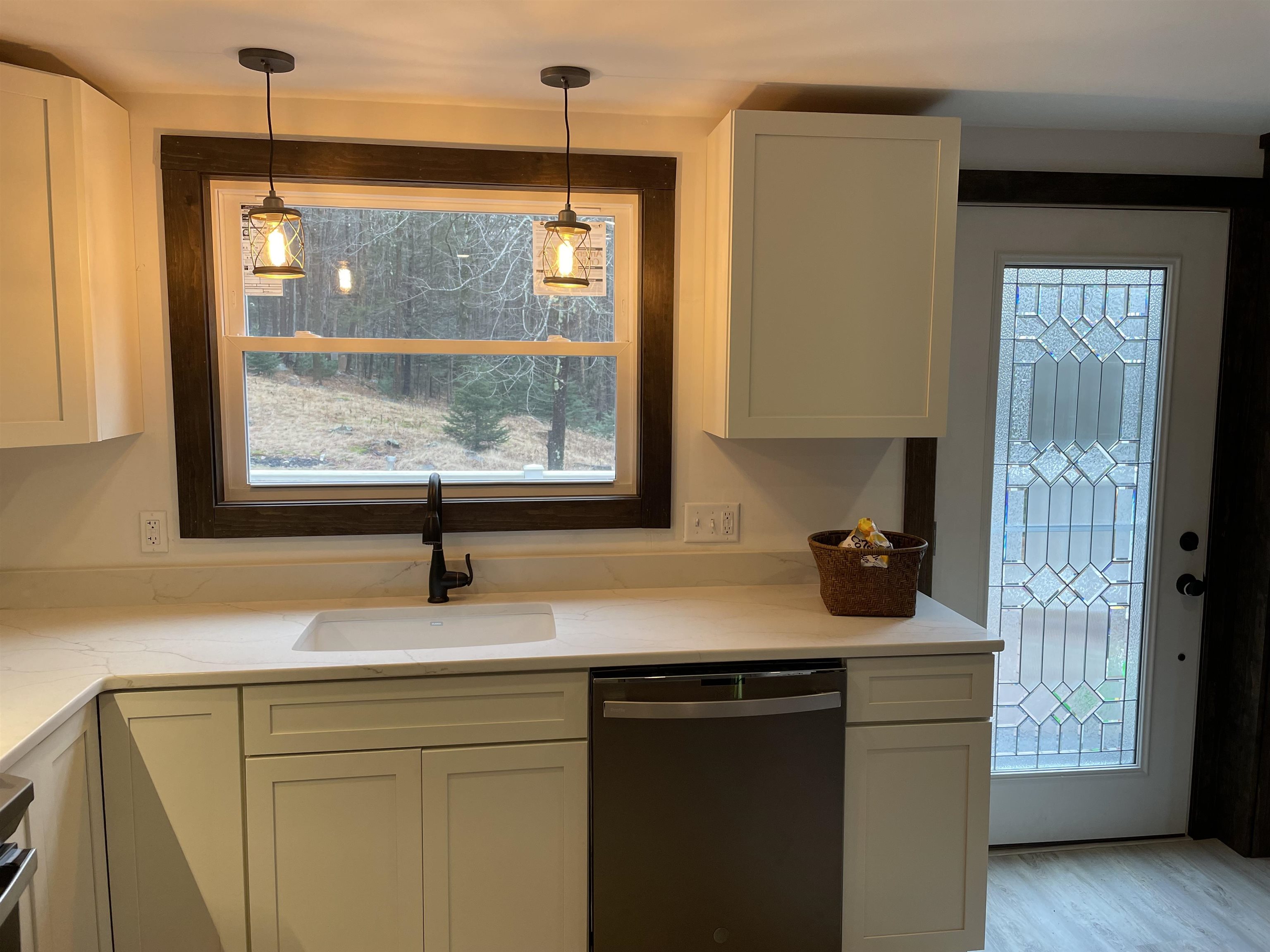 180 Parsons Road Wilmington, VT 05301 - Photo 3 of 22