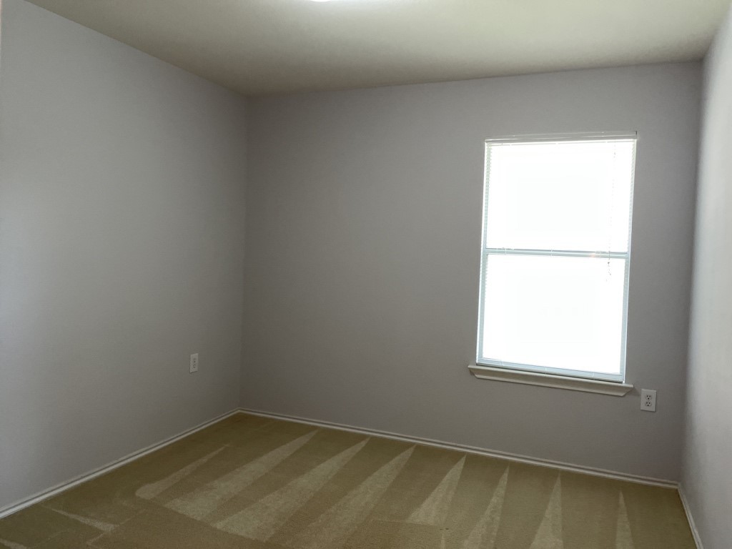 9005 Sun Shower Bend Austin, TX 78724 - Photo 15 of 20 a small space with a window