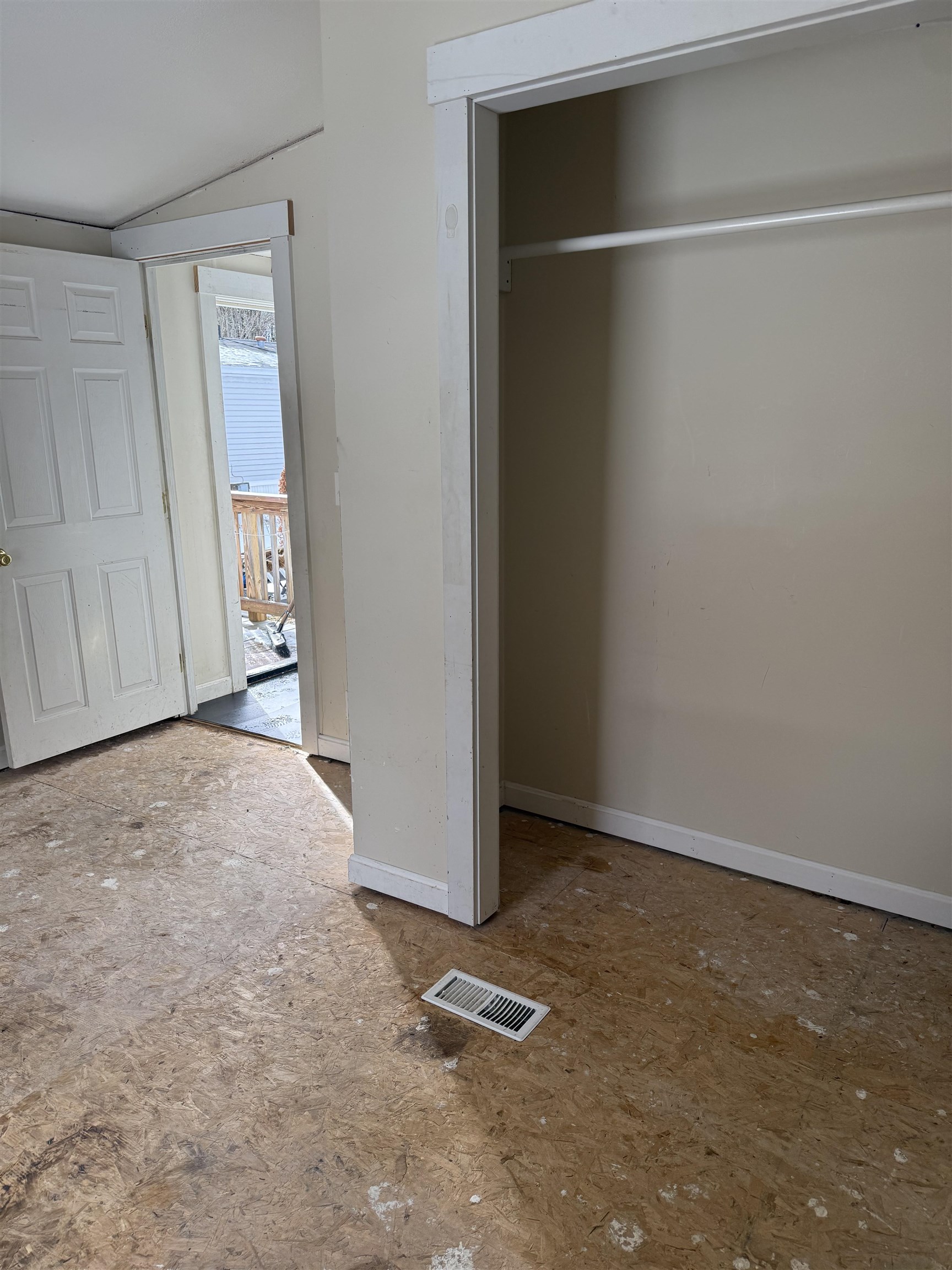 7 Cherry Street Belmont, NH 03220 - Photo 4 of 11