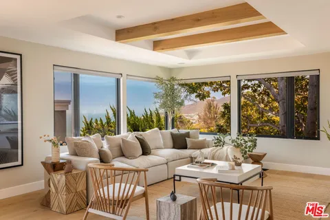 $3,959,000 | 17810 Sabbiadoro Way, Pacific Palisades, CA 90272
