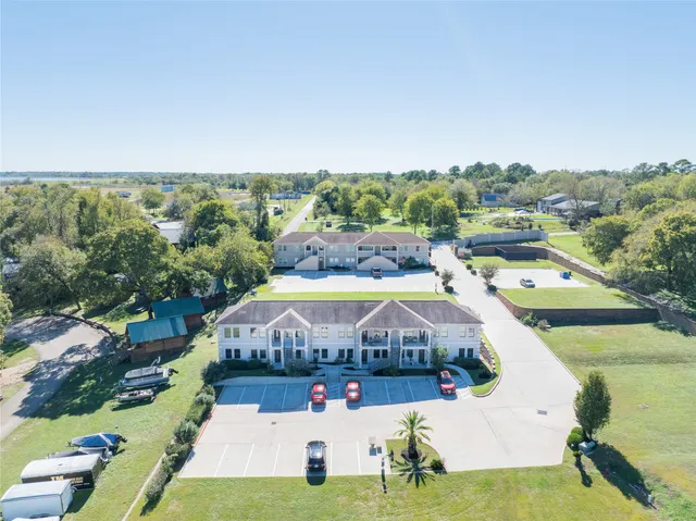 $1,600 | 13165 Snow Lane, Unit 1, Willis, TX 77318