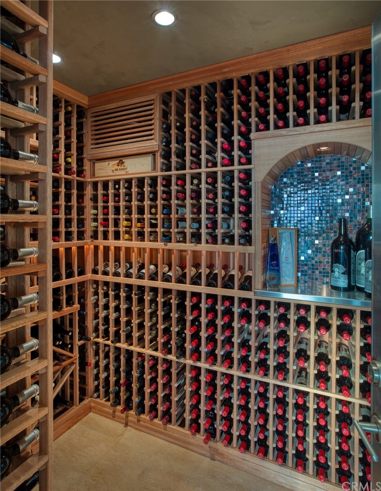 2804 The Strand Manhattan Beach, CA 90266 - Photo 32 of 51 a beautiful room