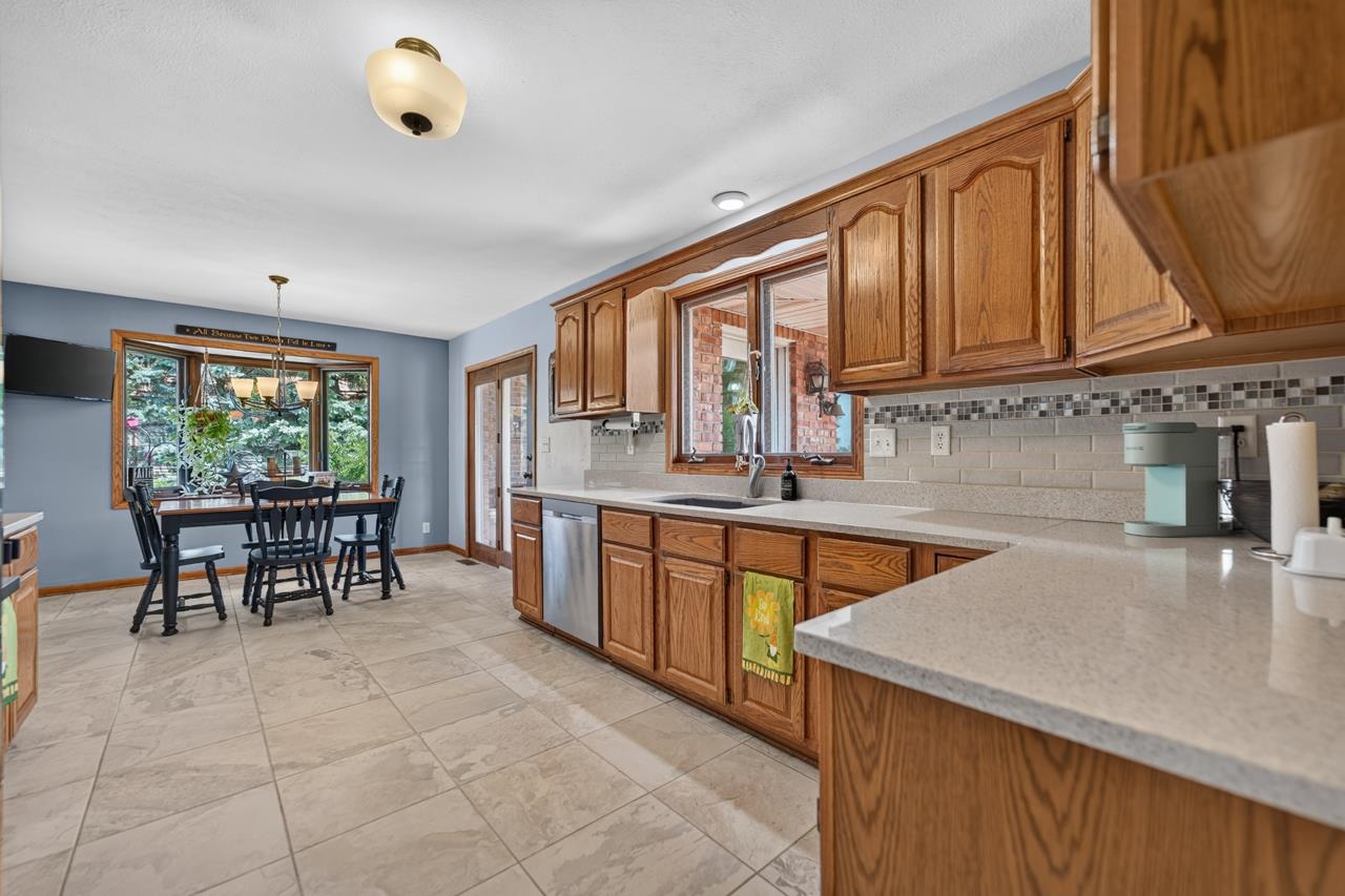 9655 Ramblin Ridge Road Belvidere, IL 61008 - Photo 13 of 55