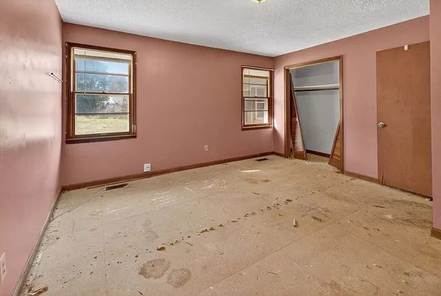 $310,000 | 601 Pleasantwood Drive, Mount Pleasant, TN 38474