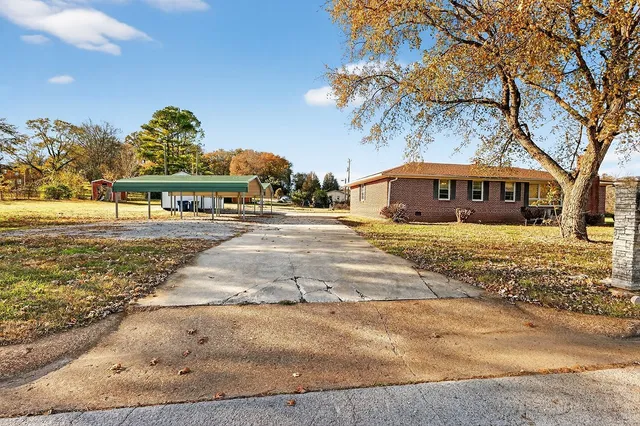 $310,000 | 601 Pleasantwood Drive, Mount Pleasant, TN 38474