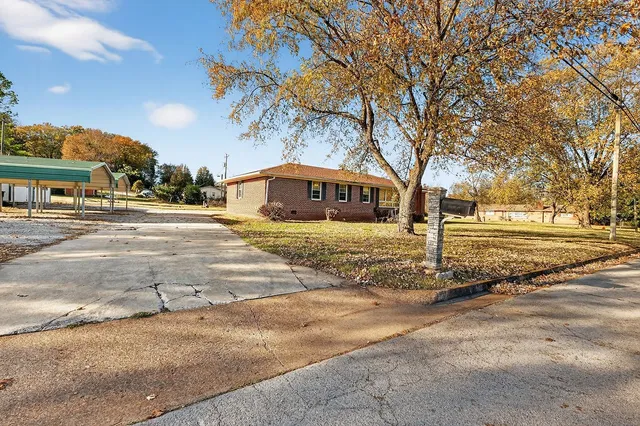 $310,000 | 601 Pleasantwood Drive, Mount Pleasant, TN 38474