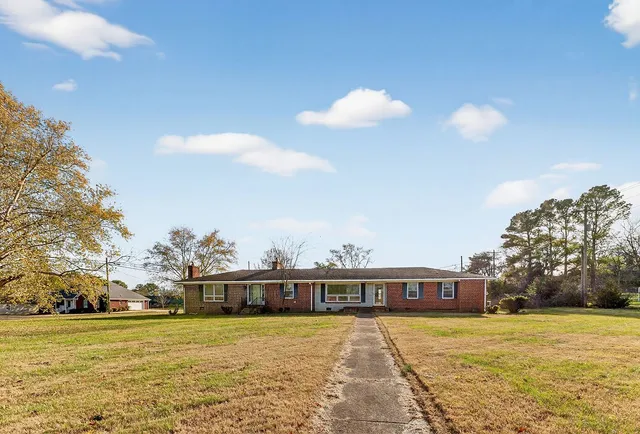 $310,000 | 601 Pleasantwood Drive, Mount Pleasant, TN 38474