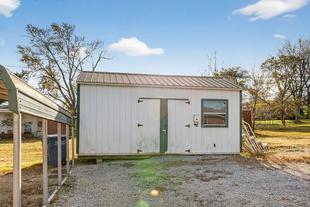 $310,000 | 601 Pleasantwood Drive, Mount Pleasant, TN 38474