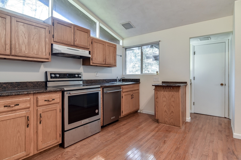 29 Indian Ridge Road Natick, MA 01760 - Photo 11 of 30 Gallery Image 11