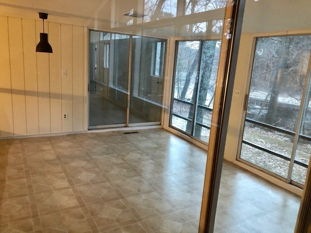 29 Indian Ridge Road Natick, MA 01760 - Photo 10 of 30 Gallery Image 10