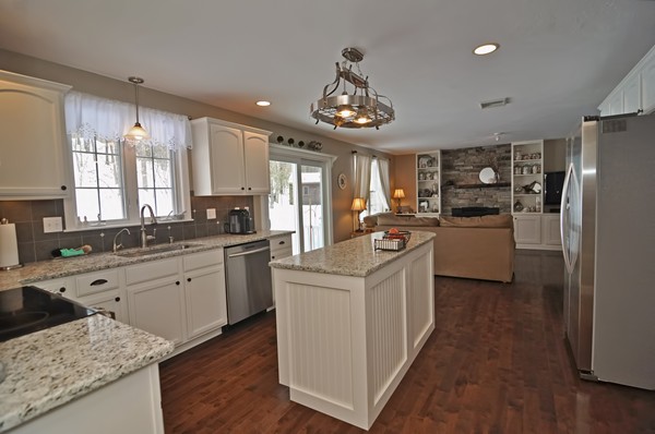 363 Mendon Road Northbridge, MA 01534 - Photo 5 of 24 Gallery Image 5