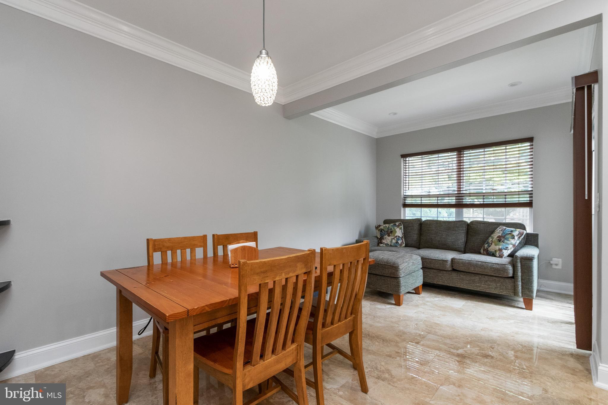 18775 Trident Square Leesburg, VA 20176 - Photo 15 of 51 Large eat in Kitchen