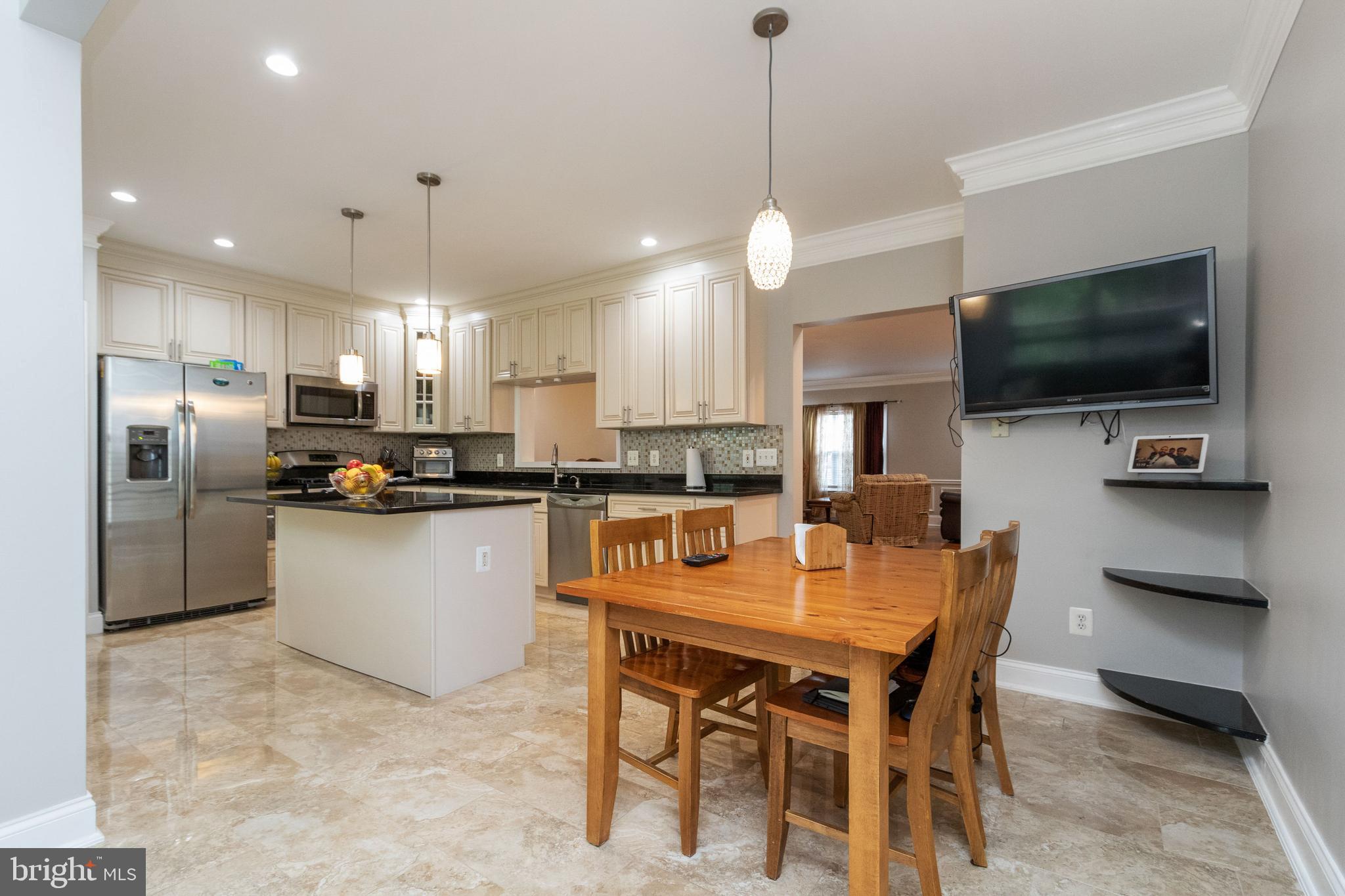18775 Trident Square Leesburg, VA 20176 - Photo 18 of 51 Well done kitchen details