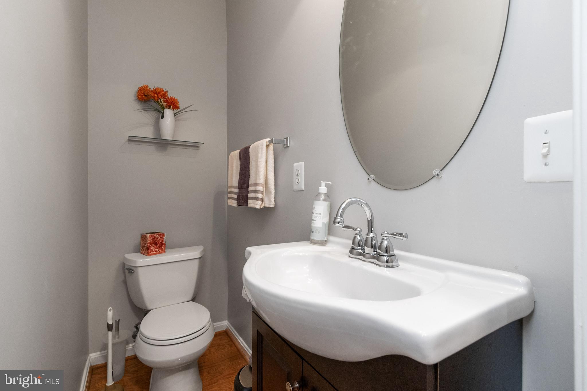 18775 Trident Square Leesburg, VA 20176 - Photo 20 of 51 Main level powder room