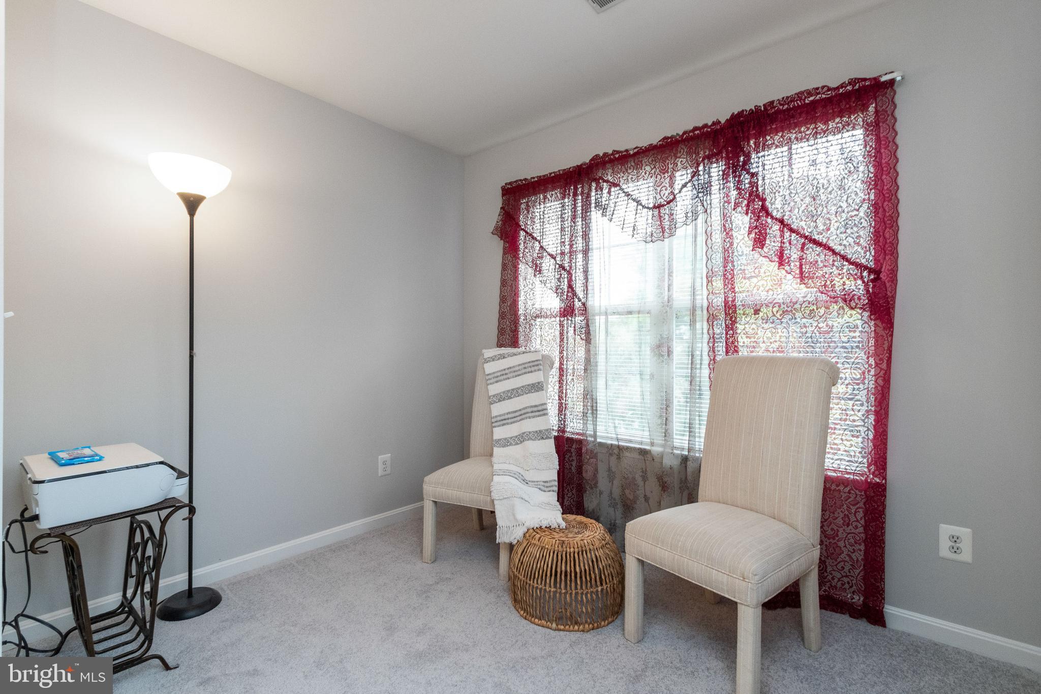 18775 Trident Square Leesburg, VA 20176 - Photo 26 of 51 Main bedroom sitting room
