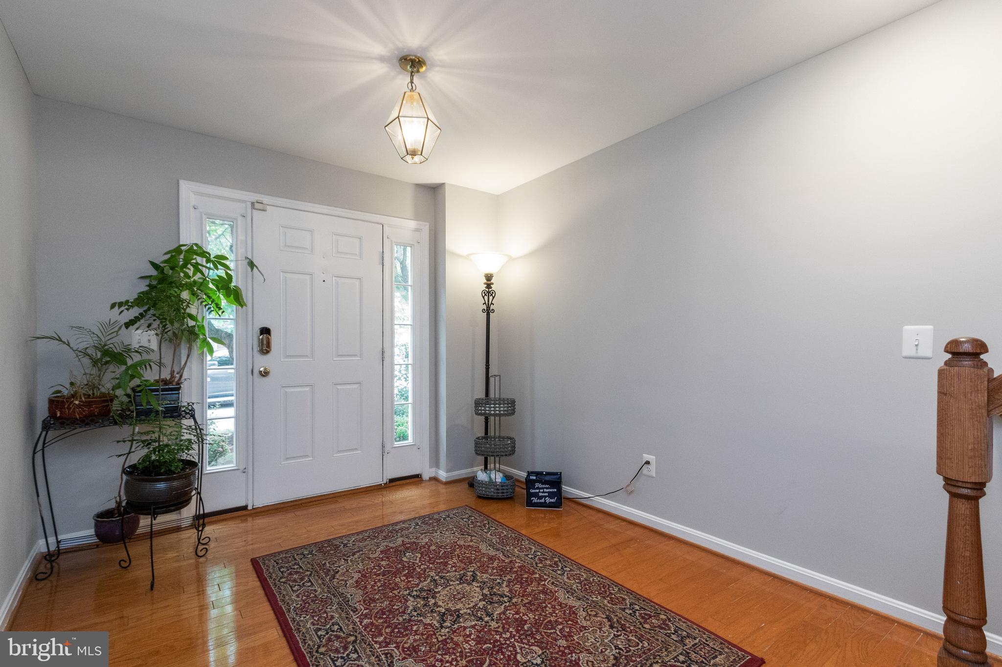 18775 Trident Square Leesburg, VA 20176 - Photo 4 of 51 Large foyer