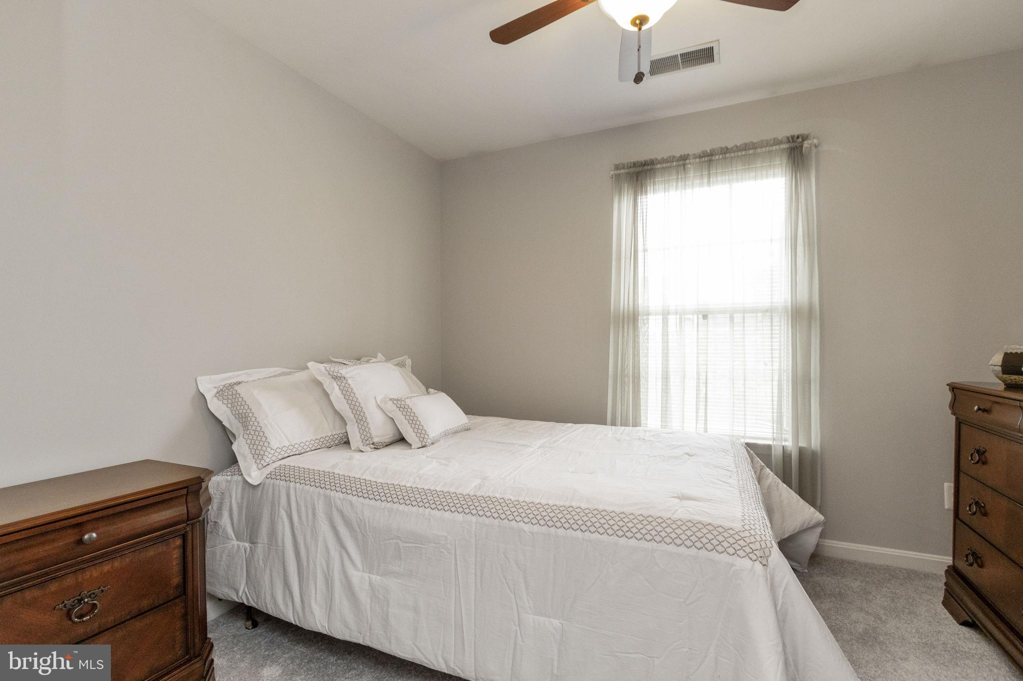 18775 Trident Square Leesburg, VA 20176 - Photo 37 of 51 Upper level bedroom 3