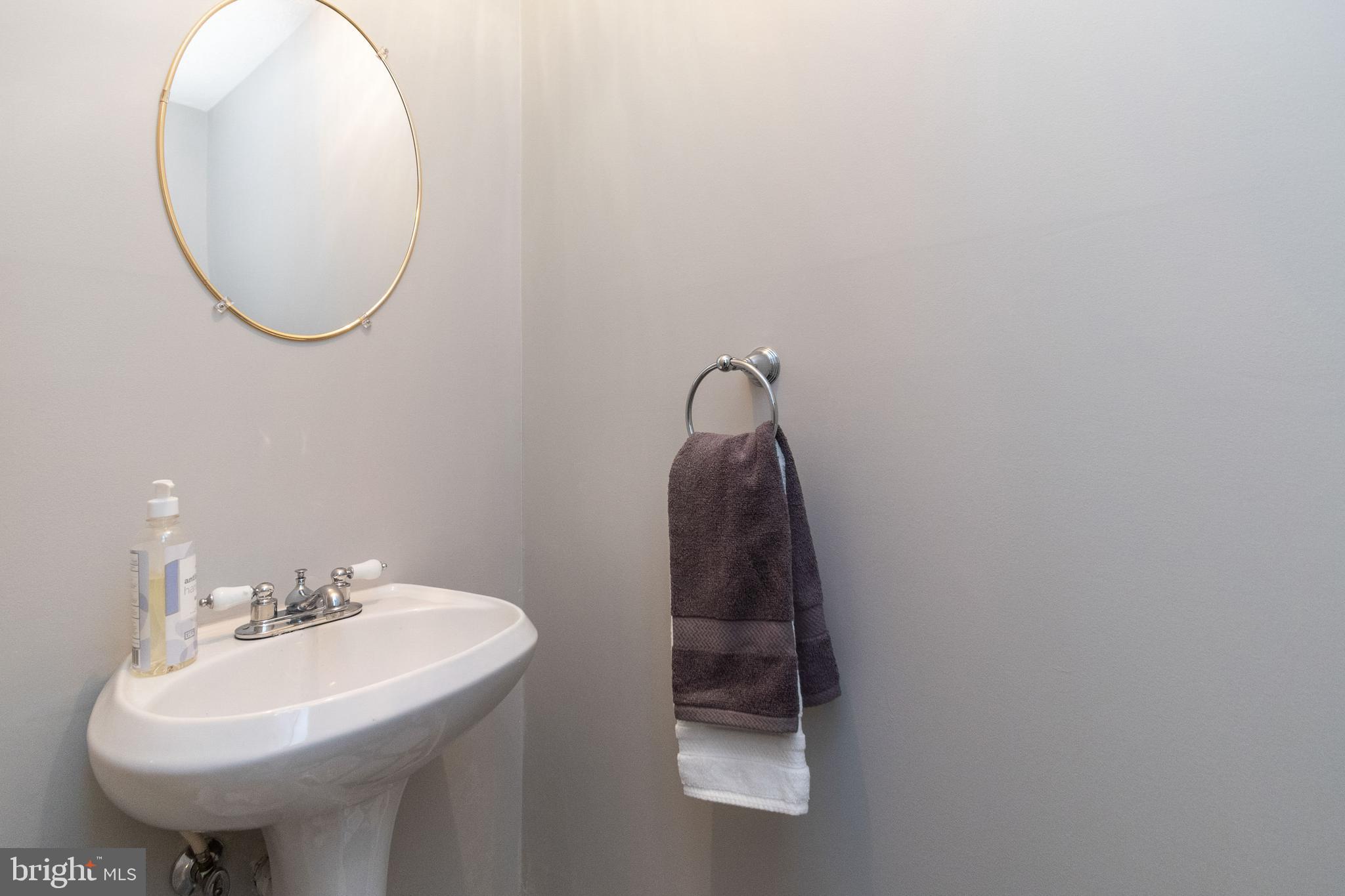 18775 Trident Square Leesburg, VA 20176 - Photo 45 of 51 Lower level powder room