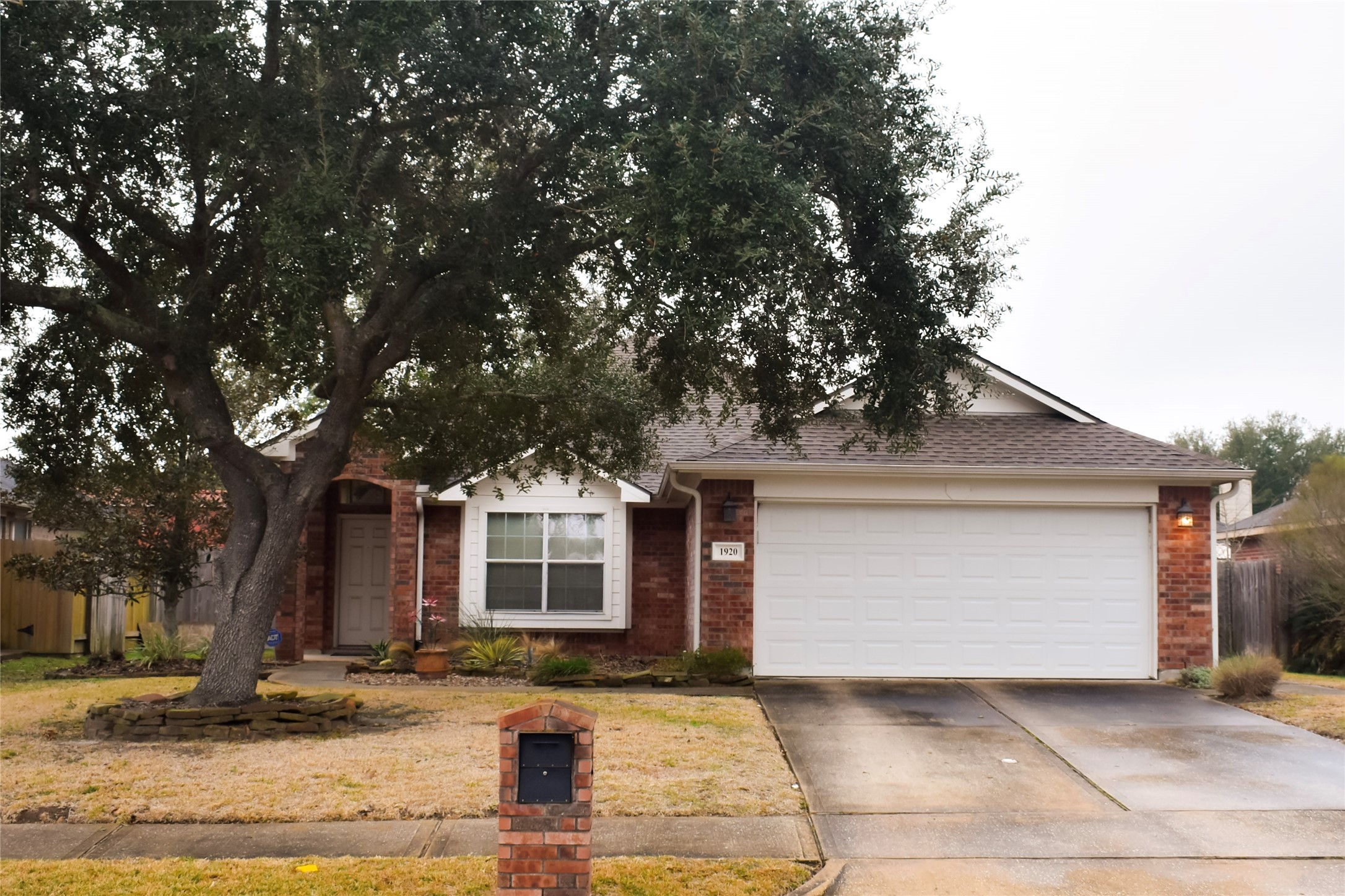 1920 Cedar Lane Dayton, TX 77535 - Photo 3 of 20