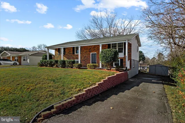 $499,000 | 611 Edwards Drive, Fredericksburg, VA 22405