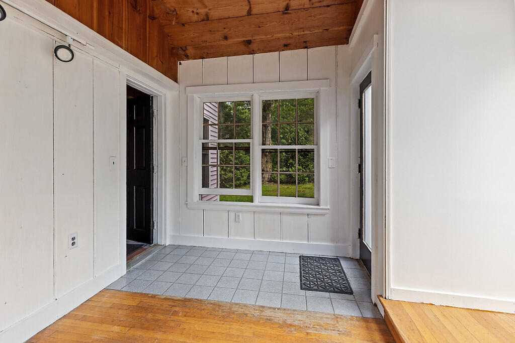 722 Belgrade Road Mount Vernon, ME 04352 - Photo 12 of 119 SUNROOM