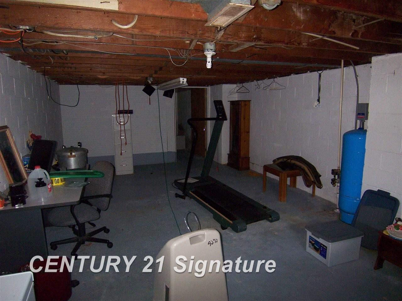 5157 West Carpenter Road Flint, MI 48504 - Photo 15 of 26