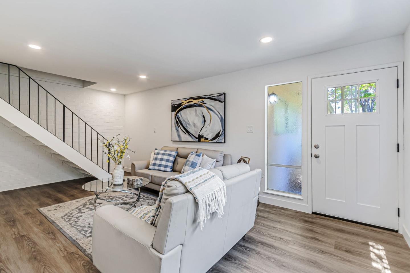 4643 Capay Drive, Unit 3 San Jose, CA 95118 - Photo 5 of 28 a living room with furniture